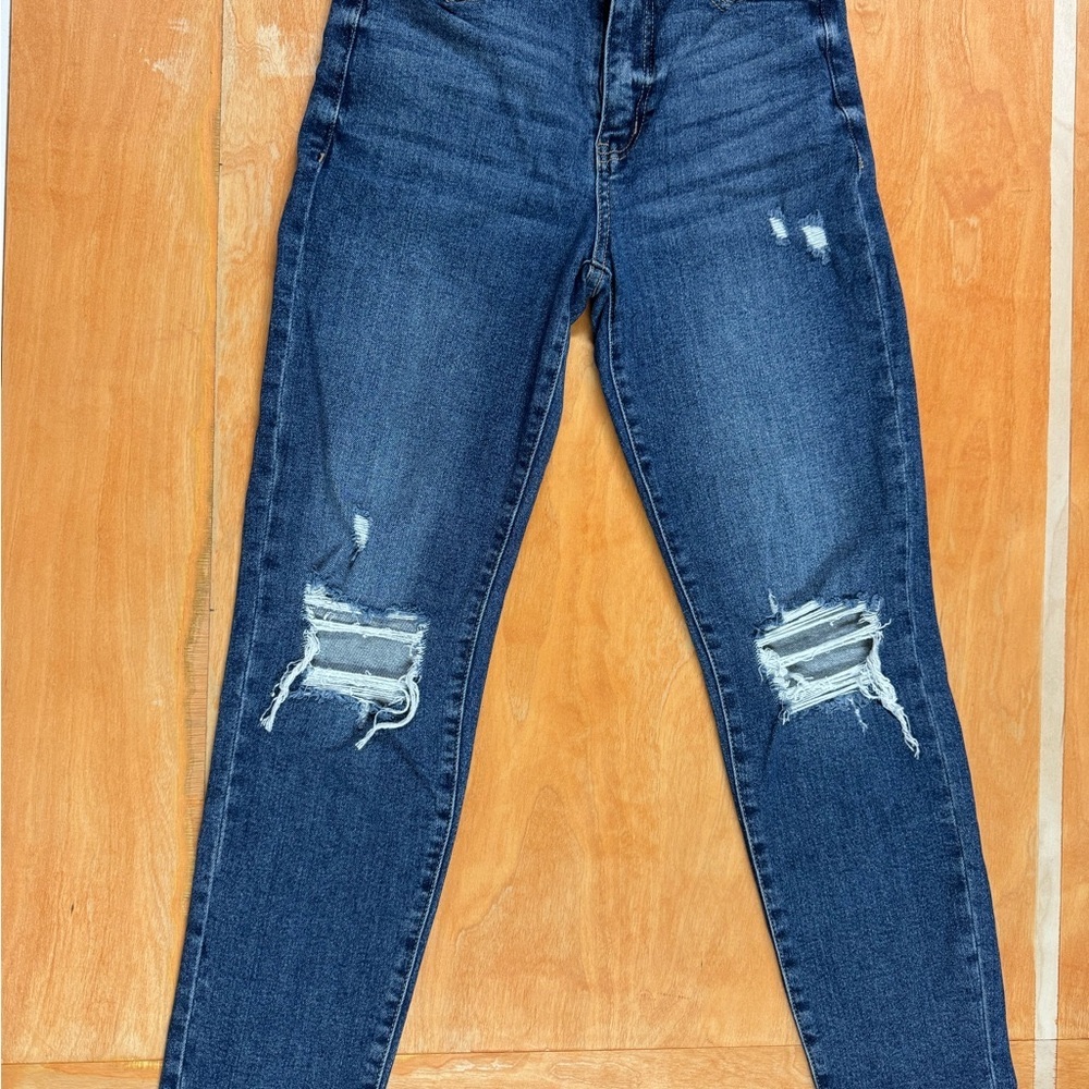 Willow and Root Women's Distressed Blue Jeans size 25